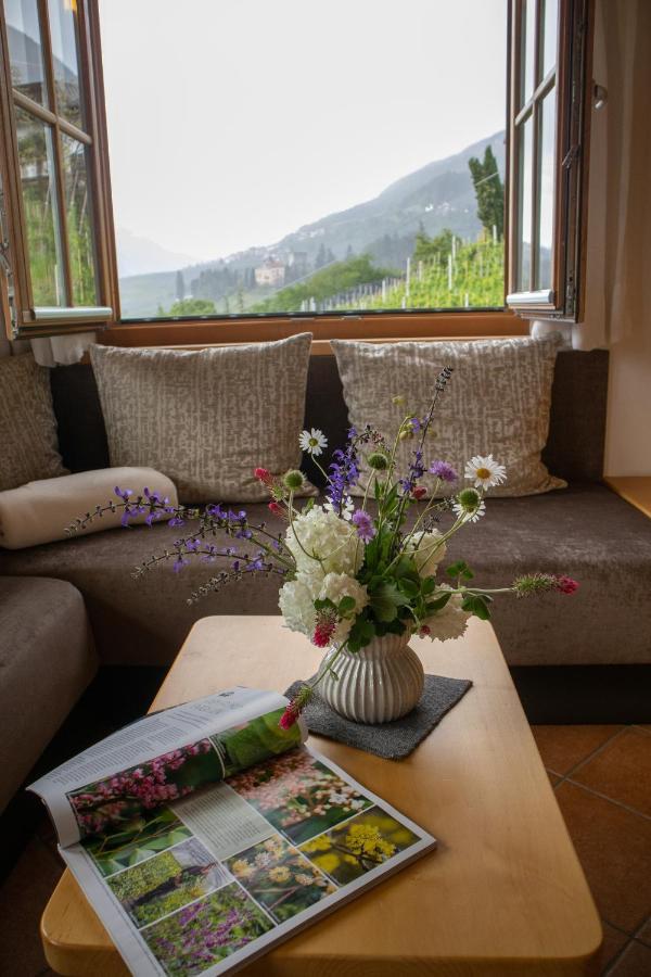 Schwarzplatterhof Apartment Merano Exterior photo